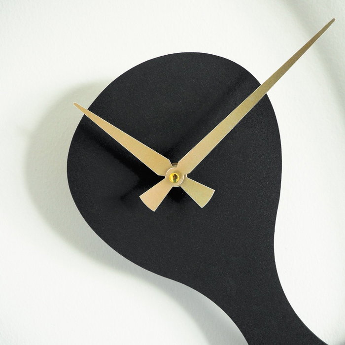 Wallity Amorph Metal Wall Clock - APS104 Negro y Oro
